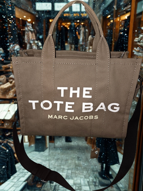 Marc Jacobs Handbags - Marc Jacobs The Tote Bag in Brown